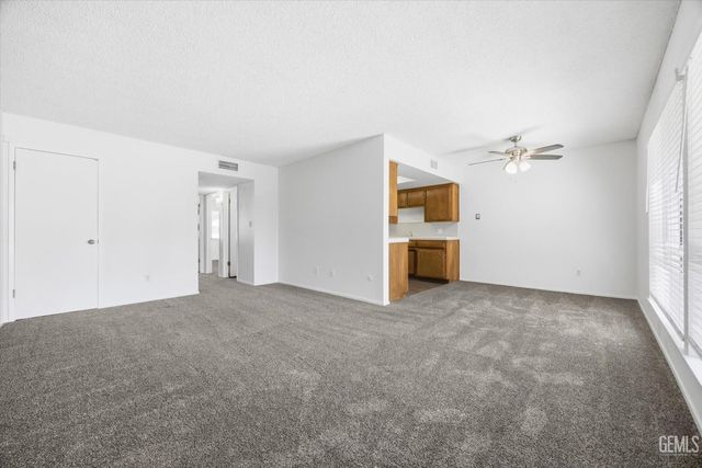 3333 El Encanto Court 19, Bakersfield, CA 93301