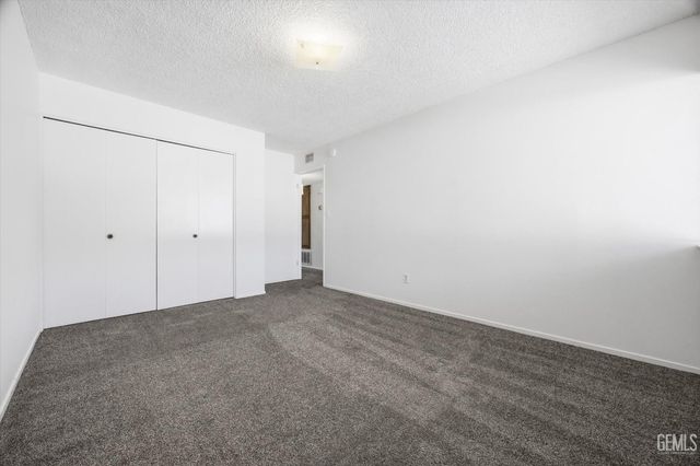 3333 El Encanto Court 19, Bakersfield, CA 93301