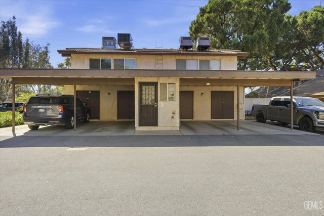 3333 El Encanto Court 19, Bakersfield, CA 93301