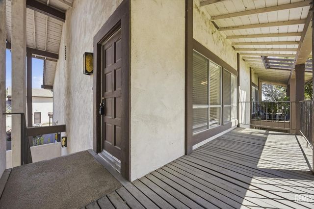 3333 El Encanto Court 19, Bakersfield, CA 93301