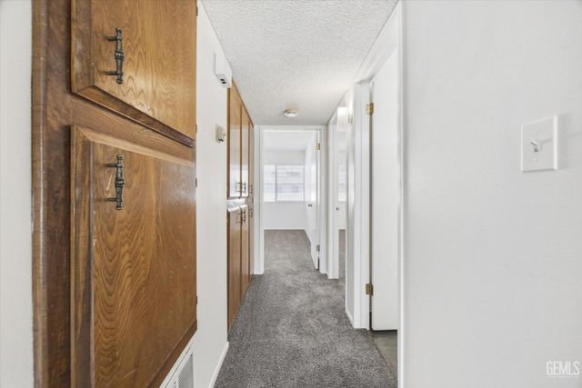 3333 El Encanto Court 19, Bakersfield, CA 93301