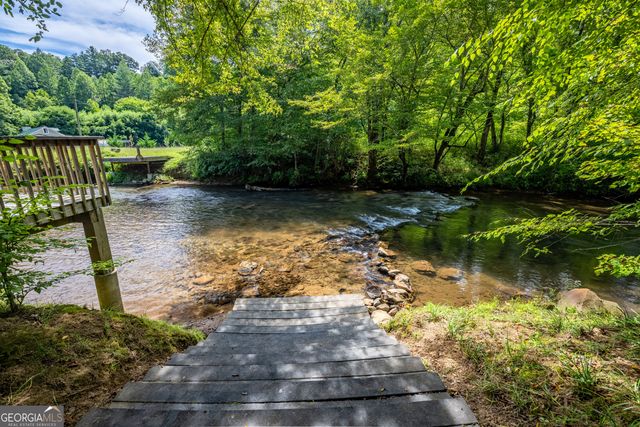 198 Stonecreek Drive, Franklin, NC 28734