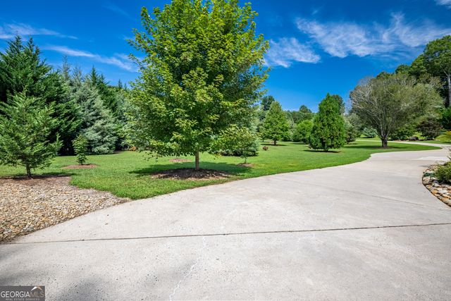 198 Stonecreek Drive, Franklin, NC 28734