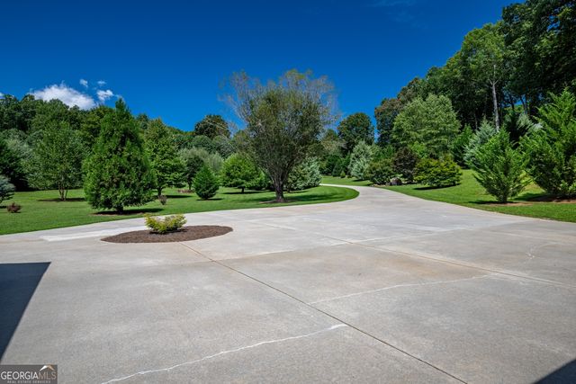 198 Stonecreek Drive, Franklin, NC 28734