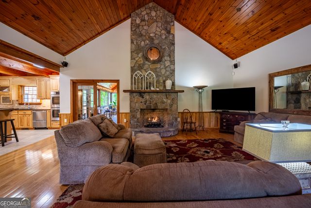 198 Stonecreek Drive, Franklin, NC 28734