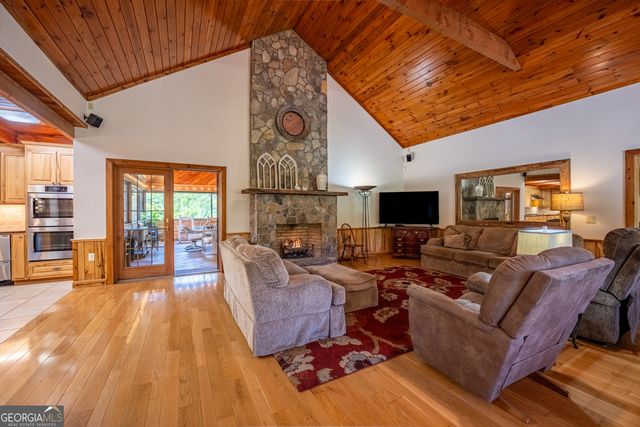 198 Stonecreek Drive, Franklin, NC 28734