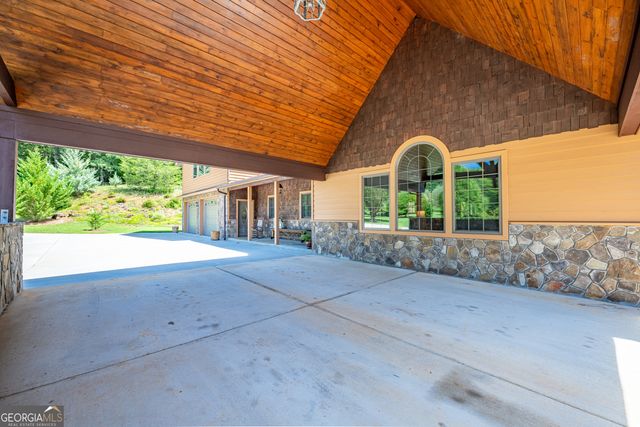 198 Stonecreek Drive, Franklin, NC 28734