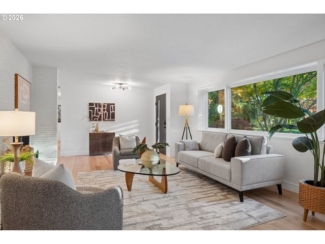 2250 Sw BURBANK Ave, Portland, OR 97225