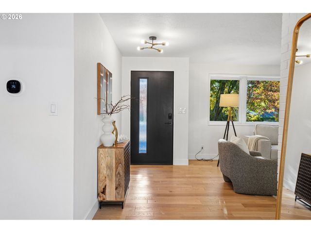 2250 Sw BURBANK Ave, Portland, OR 97225