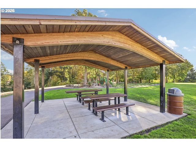 2250 Sw BURBANK Ave, Portland, OR 97225