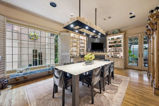 2906 Mid Lane, Houston, TX 77027