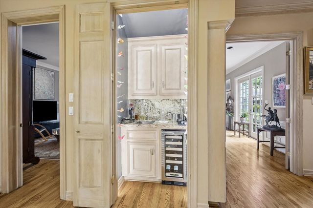 2906 Mid Lane, Houston, TX 77027