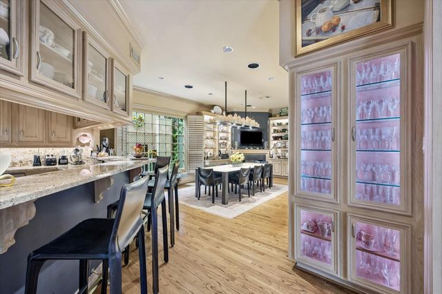 2906 Mid Lane, Houston, TX 77027