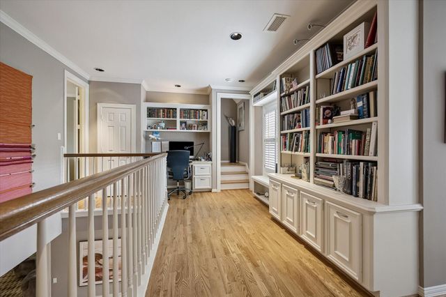 2906 Mid Lane, Houston, TX 77027