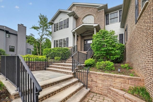 74 Haggerty Dr, West Orange Twp., NJ 07052