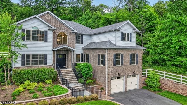 74 Haggerty Dr, West Orange Twp., NJ 07052