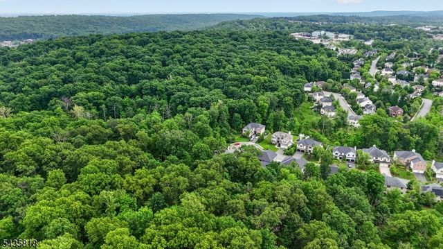 74 Haggerty Dr, West Orange Twp., NJ 07052
