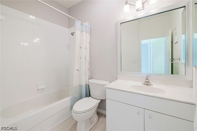 4716 Fairloop RUN, Lehigh Acres, FL 33973
