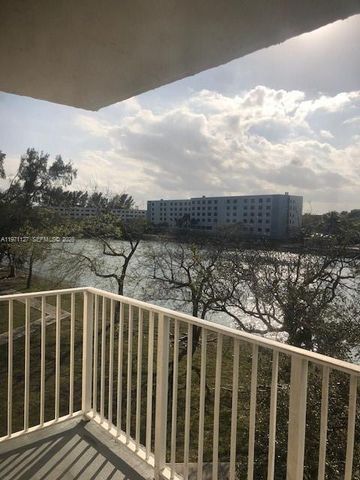 8260 SW 210th St 210, Cutler Bay, FL 33189