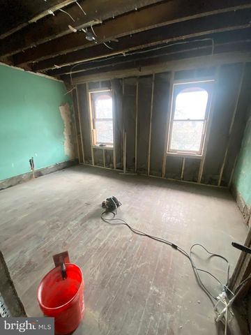 255 S FARRAGUT ST, Philadelphia, PA 19139