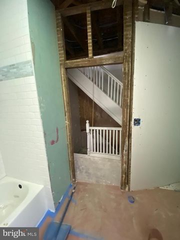 255 S FARRAGUT ST, Philadelphia, PA 19139