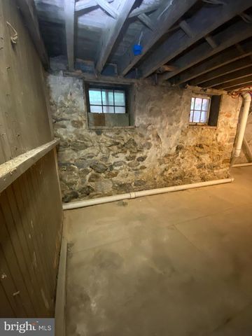 255 S FARRAGUT ST, Philadelphia, PA 19139