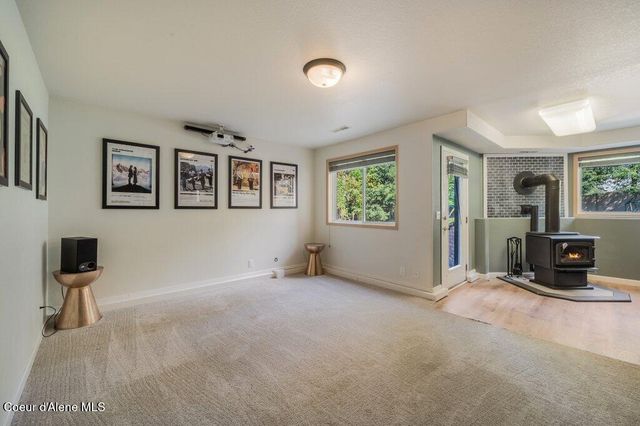 3061 E Lake Forest Dr, Hayden Lake, ID 83835