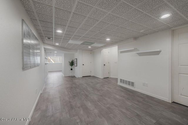 3061 E Lake Forest Dr, Hayden Lake, ID 83835