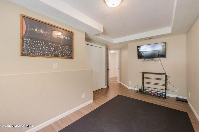 3061 E Lake Forest Dr, Hayden Lake, ID 83835