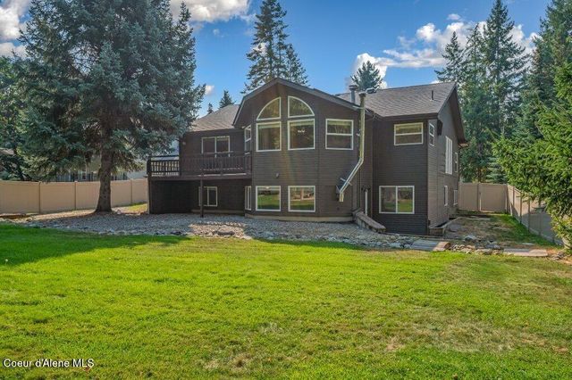 3061 E Lake Forest Dr, Hayden Lake, ID 83835