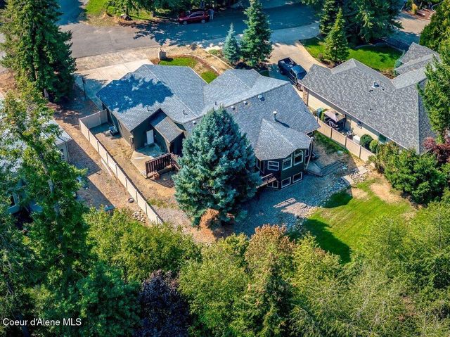 3061 E Lake Forest Dr, Hayden Lake, ID 83835