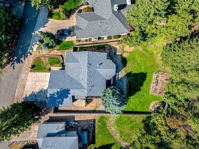 3061 E Lake Forest Dr, Hayden Lake, ID 83835