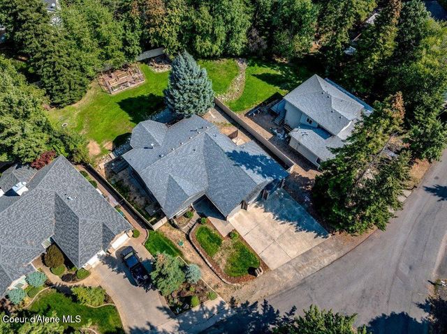 3061 E Lake Forest Dr, Hayden Lake, ID 83835
