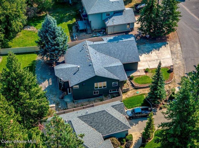 3061 E Lake Forest Dr, Hayden Lake, ID 83835