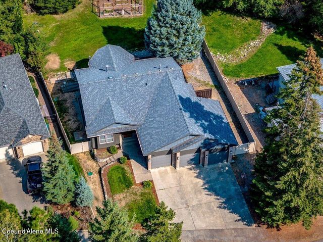 3061 E Lake Forest Dr, Hayden Lake, ID 83835