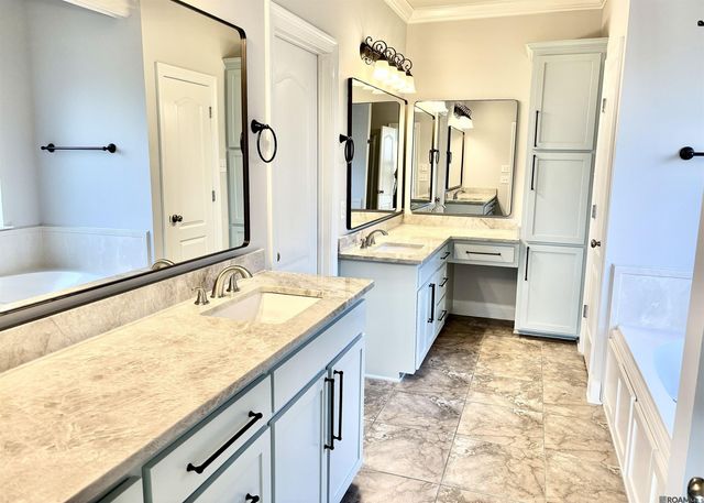 41133 Clearwater Ave, Gonzales, LA 70737