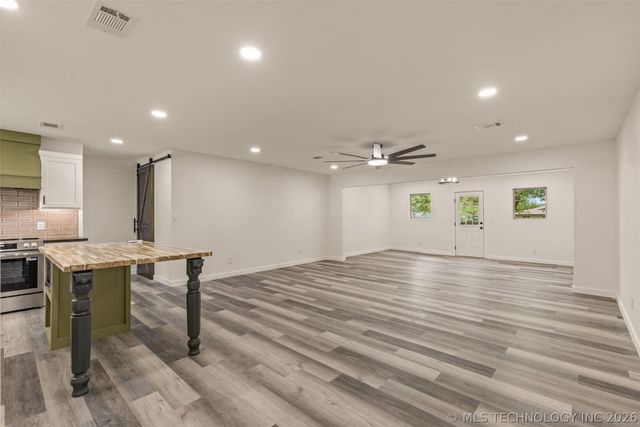 912 S Garfield Avenue, Wagoner, OK 74467