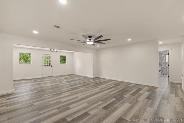 912 S Garfield Avenue, Wagoner, OK 74467