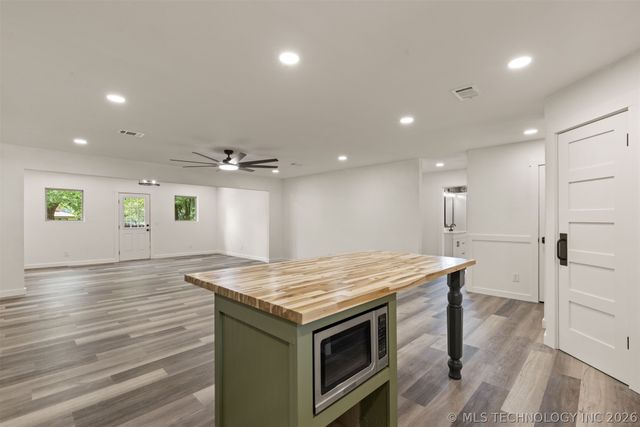 912 S Garfield Avenue, Wagoner, OK 74467