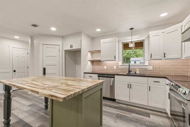 912 S Garfield Avenue, Wagoner, OK 74467
