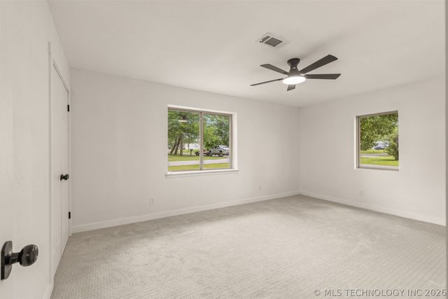 912 S Garfield Avenue, Wagoner, OK 74467