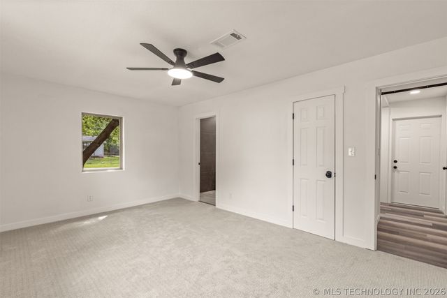 912 S Garfield Avenue, Wagoner, OK 74467