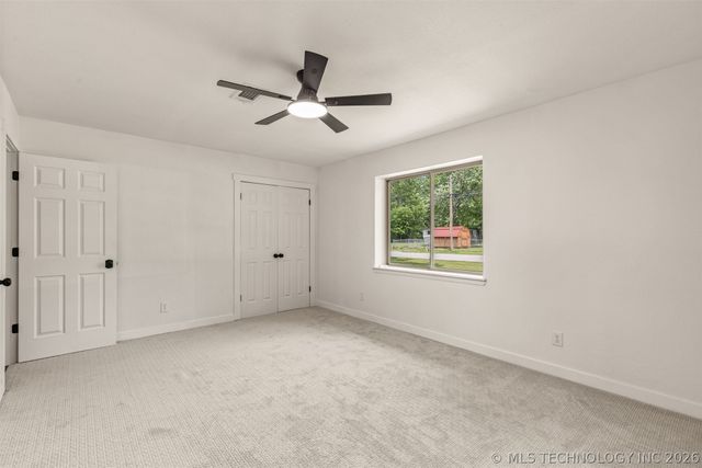 912 S Garfield Avenue, Wagoner, OK 74467