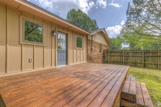 912 S Garfield Avenue, Wagoner, OK 74467