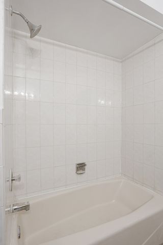 1019 S Oakley Boulevard 2, Chicago, IL 60612