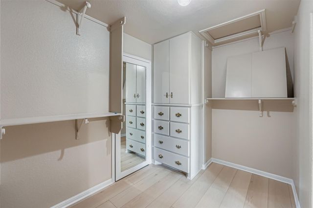 2020 Nestlewood DR, Austin, TX 78754