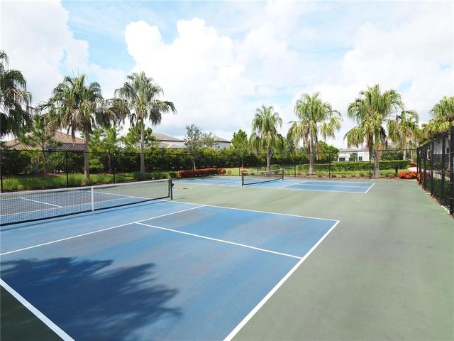 1738 WOODLEAF HAMMOCK COURT, Bradenton, FL 34211