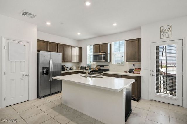 611 Sedum Avenue, Henderson, NV 89015