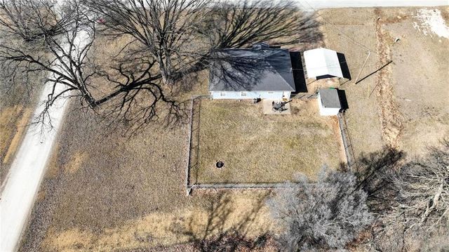 302 E Street, Creighton, MO 64739