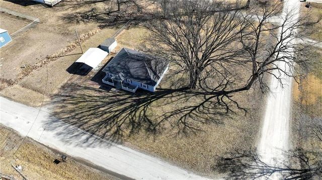 302 E Street, Creighton, MO 64739